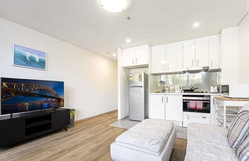Burwood Apartment | MetaWise Burwood Westfield Cozy 2Bed Free Parking