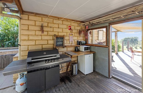 Congewai Villa | MetaWise Hunter Valley Olive Farm Stay