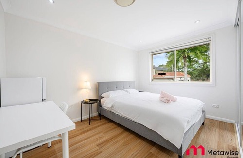 Parramatta Condo | MetaWise Parramatta Cozy Room Share Bathroom WiFi