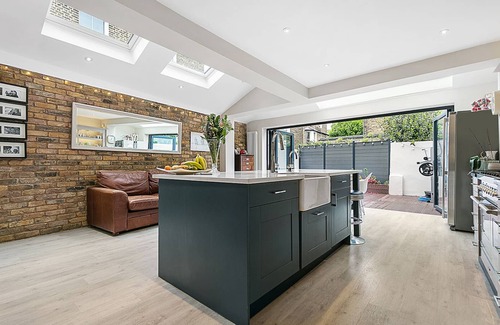 Shaftesbury House | Meteor Street, by Veeve