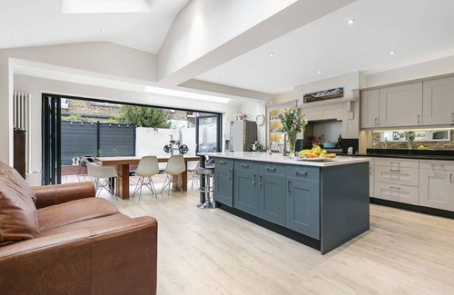 Shaftesbury House | Meteor Street, by Veeve