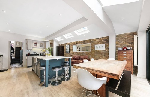 Shaftesbury House | Meteor Street, by Veeve