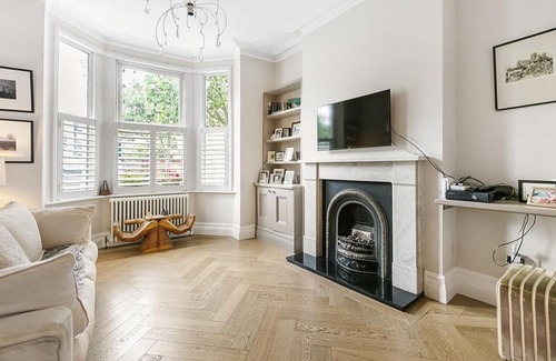 Shaftesbury House | Meteor Street, by Veeve