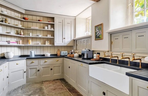 Bathampton House | Meticulously restored Queen Anne period home near Bath