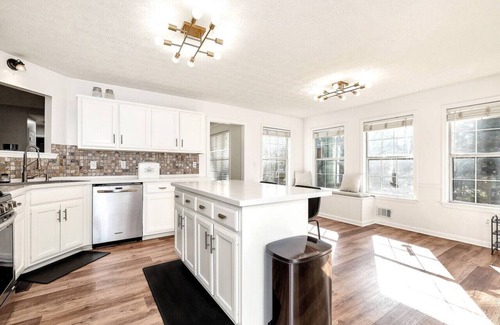 Lawrenceville Apartment | Metro Atlanta Getaway