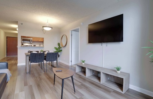 Crystal City Apartment | Metro-Ready Pentagon Escape