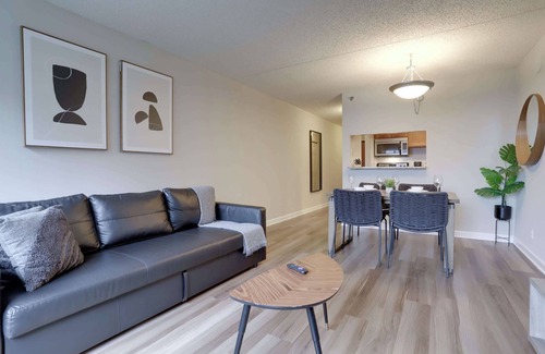Crystal City Apartment | Metro-Ready Pentagon Escape