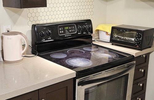 New Westminster House | Metropolis MetroTown Area lovely place 2 bedrooms near Skytrain