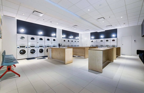 Downtown Montreal Apartment | Metropolitan Bliss Stay