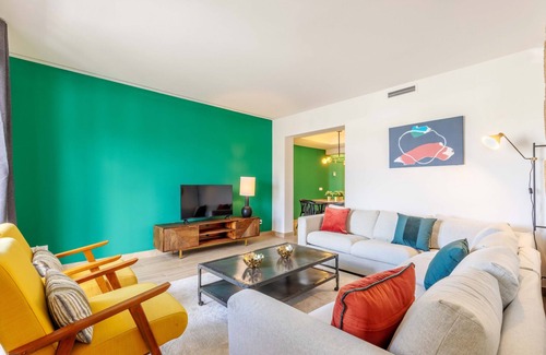 San Blas-Canillejas Apartment | Metropolitano IV apartment in Madrid
