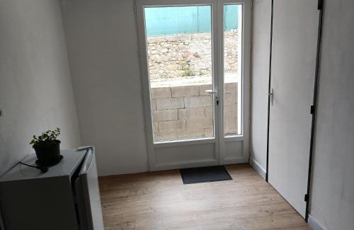 Maincy House | Mettez vous au vert près du château de Vaux le Vicomte en sous sol semi enterré