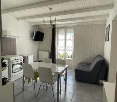 Les Mees Apartment | meublé 40m2 classé 2 étoiles. Lumineux les Mées 04190