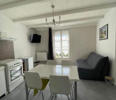 Les Mees Apartment | meublé 40m2 classé 2 étoiles. Lumineux les Mées 04190