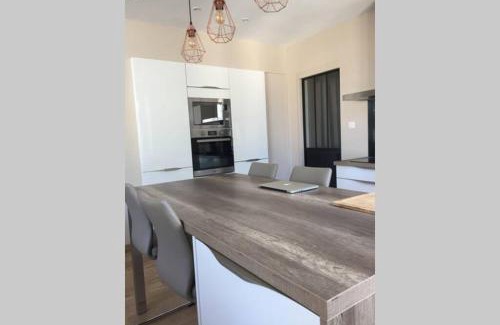 Vittel Apartment | Meublé T2 Moderne en Hyper centre