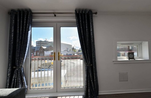 Ayr Apartment | Mews House - Centrally Located Spacious Maisonette Apartment Walking Distance From Ayr Beach