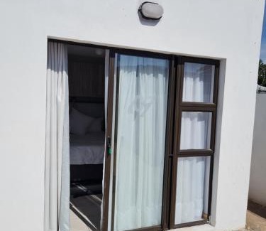 Komani Apartment | Mews Road Self-Catering