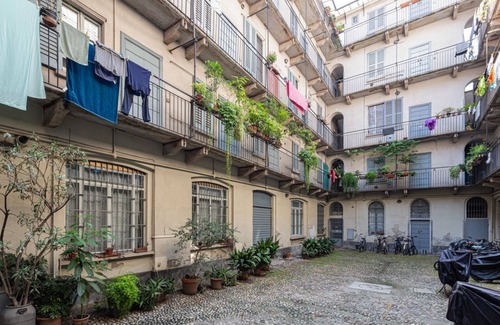 Porta Volta Apartment | Mezzanine studio apartment near Gae Aulenti!