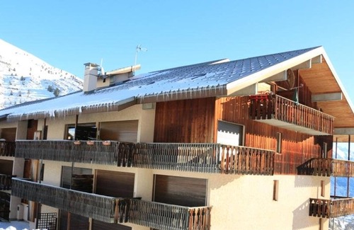 Auris Apartment | Mezzanine studio with cabin for 4 at the foot of the slopes, Auris en Oisans