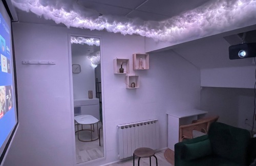 Saint-Max Apartment | MGB Studio Home Cinéma