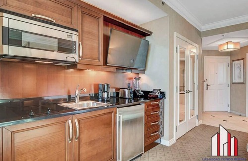 Las Vegas Condo | MGM Signature-11-604 Jacuzzi Studio