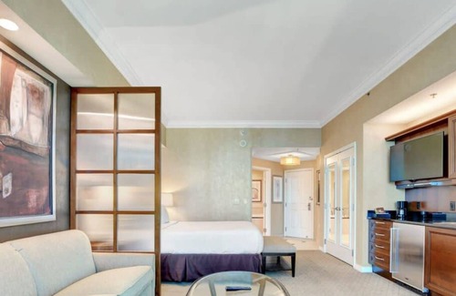 Las Vegas Condo | MGM Signature-36-603 Strip View Jacuzzi Studio