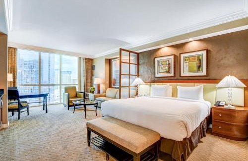 Las Vegas Apartment | MGM Studio Sphere View