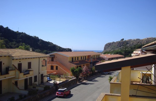 Castelsardo Apartment | Mi Casa es el Mar! Penthouse at the marina a stone's throw from the sea and downtown