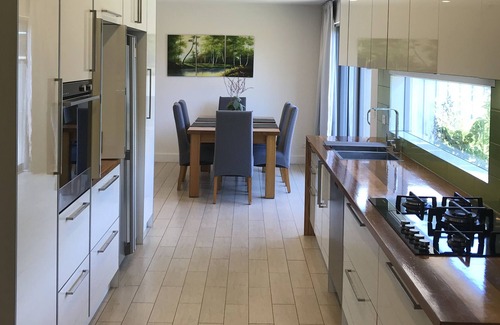 Seaford House | Mi casa su casa