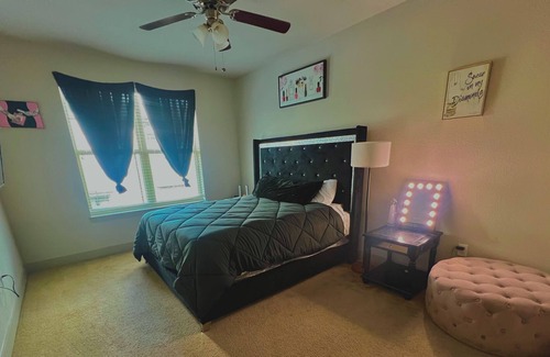 Memorial Apartment | Mi Casa Su Casa! Luxury 2Bed2Bath