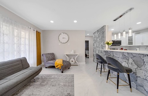 Lauderdale-by-the-Sea House | "MIA Ocean"4 Bed Home 5 Min To Beach