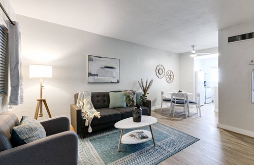 Virginia Gardens Apartment | Mia Springs 2BR wi-fi