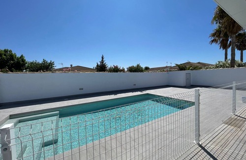 Hozanejos Ski Chalet | Miamar II House in Chiclana