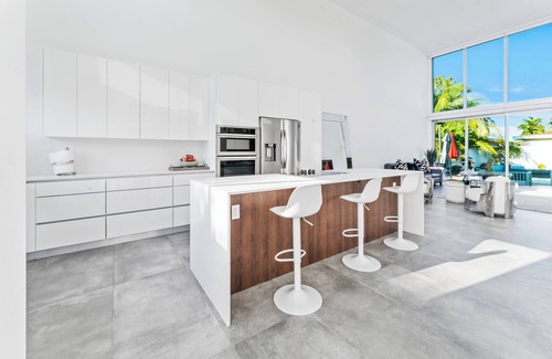 North Bay Village Villa | Miami Beach, Brickell, Ocean, Biscayne Bay, heated pool, North Bay Village