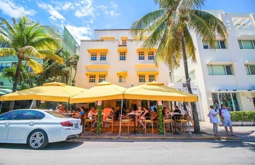Miami Beach Apartment | Miami Beach front line|1 BDR Apt|Ocean Drive