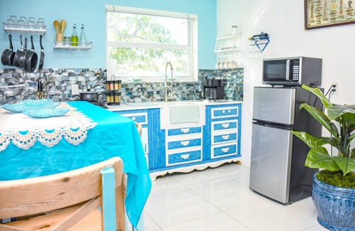 Hialeah Apartment | Miami Boho Beach Place - Great location for all your needs!
