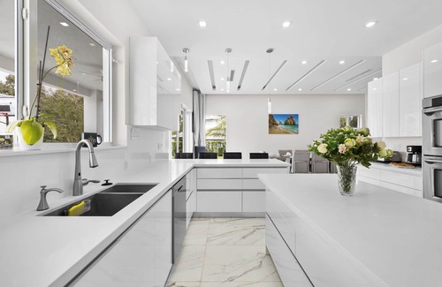 Princeton Villa | ✨Miami Getaway in the White House ✨