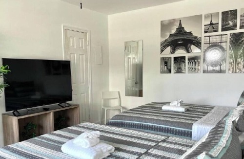 Edgewater House | Miami House