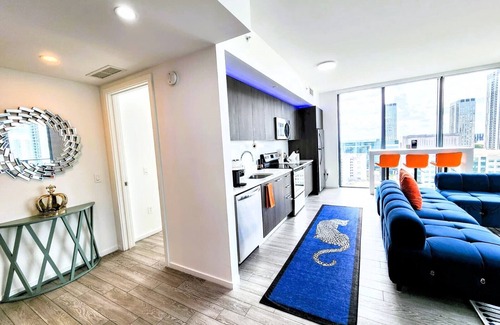 Downtown Miami Apartment | Miami Luxury 3BR - Stunning Skyline & Water Views - 100” Living Room TV