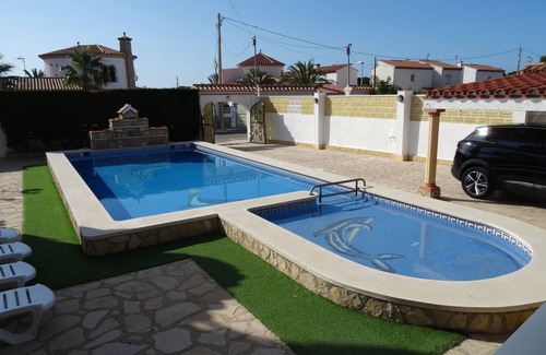 Miami Platja Villa | Miami Playa: Large house (max.11p) with pool+pataugoire,ideal for families