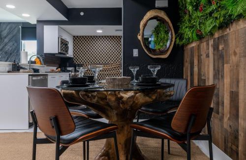 Downtown Hollywood Apartment | MIAMI WOOD APART HOTEL NEW 2024 - PRIVATE TERRACE - free GARAGE - Beach 5 min