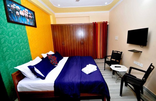 Malviya Nagar Hotel | Michaels Homestay