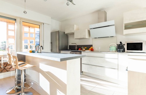 La Plage Apartment | Michel-Ange - Two Bedroom Apartment, Sleeps 6