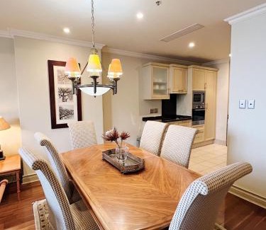Sandown Hotel | Michelangelo Hotel Luxury 1 Bedroom Apartment- Nelson Mandela Square & Sandton City