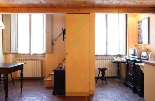 Oltrarno Apartment | Michele - Intimate and cozy penthhouse in a traditional 1860 Villa