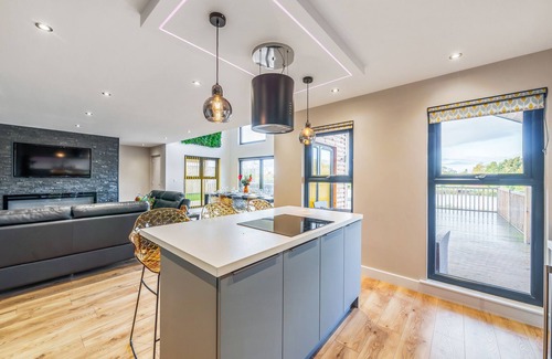 Stainton le Vale Cottage | MICKLEMORE LAKES AND LODGES, pet friendly in North Thoresby