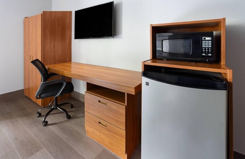 Latham Hotel | Microtel Inn by Wyndham Albany Airport