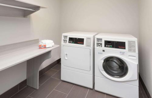 West Fargo Hotel | Microtel Inn & Suites by Wyndham West Fargo Near Medical Center