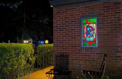 University District House | Mid-Centry Storybook Home, Walkable from University of Memphis