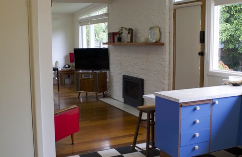 Rosebud House | Mid Century 60's beach house close to beach