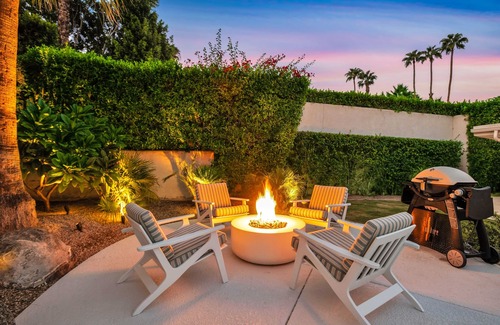 Vista Las Palmas House | Mid-century Alexander home in Vista Las Palmas w/pool & mountain views